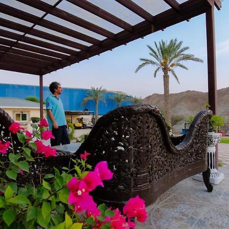 Mountain House Bed and Breakfast Fuyaira Exterior foto